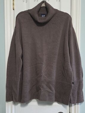 GAP Women's Taupe Turtleneck Sweater